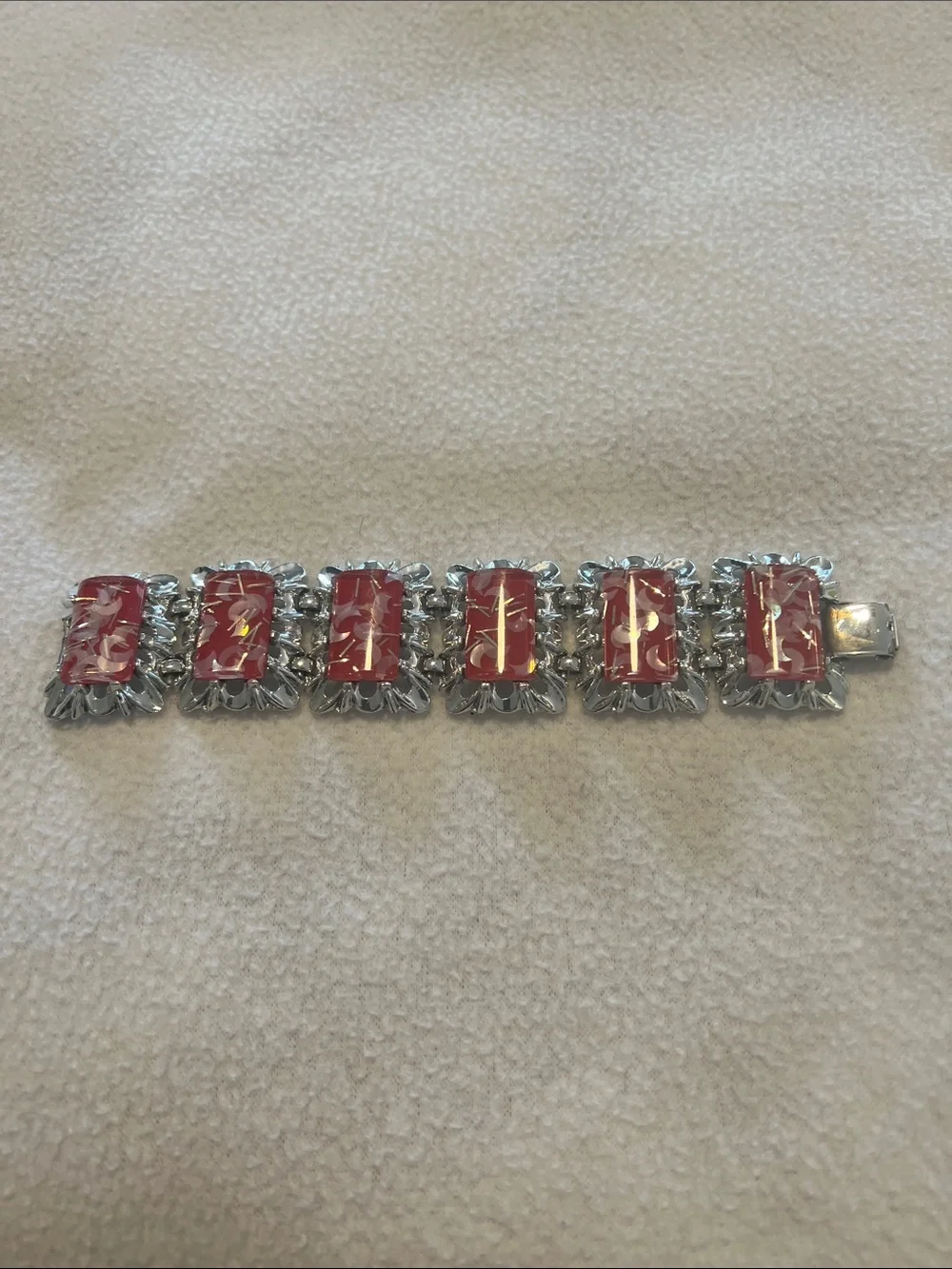 Gorgeous Red and Silver Statement Bracelet - Picture 3 of 13